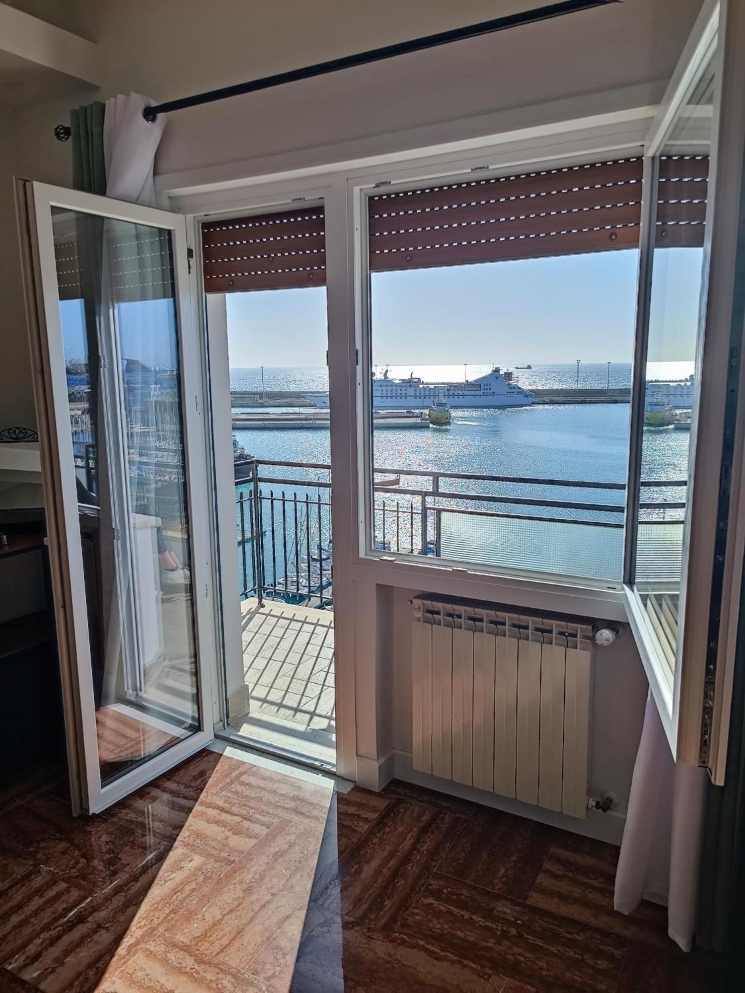 L'Onda Affittacamere Civitavecchia Exterior foto